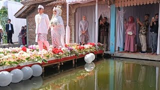 20 Mobil Jajap Pengantin Dari Tasik Ke Garut Pernikahan Viral Di Atas Kolam [upl. by Latsyrc453]