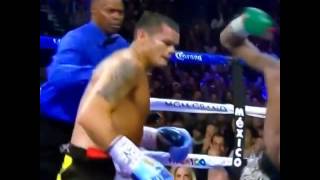 Maidana le vuela un diente a Mayweather [upl. by Nancie]