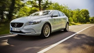 Volvo V40 review [upl. by Yrrep]