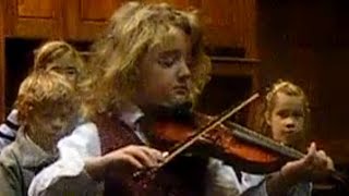 Amira Willighagen  Amiras brother quother Fincentquot plays the violin  2011 Christmas [upl. by Daiz]