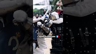 Épée médiévale 🇫🇷 VS Katana 🇯🇵 [upl. by Aver]