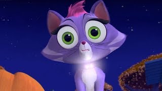 Hissy Gets Chased By A Giant Pumpkin Bingo And Rolly Puppy Dog Pals 2017 [upl. by Muraida]