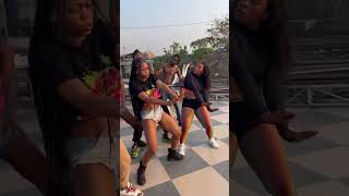 Robinio Mundibu muanza kongolo  Clip officiel  robiniomundibumuanzakongolo [upl. by Rehteh109]