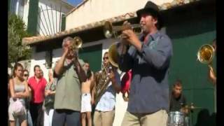 Les Saintes amp Fanfare VAGABONTU [upl. by Mccreary559]