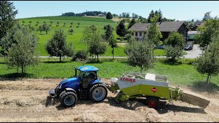 Neuer T6 New Holland am Quaderballenpressen [upl. by Llertak]