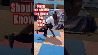 Simple legsweep for self defence bjj masteroluselfdefense mma martialarts kungfu karate judo [upl. by Magree]