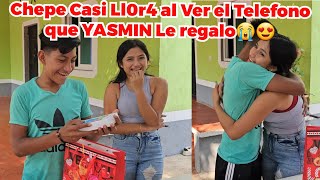 🚨CHEPE No Podia Creerl0😱Casi Ll0r4 de Emocion😭Al Abrir el Regalo📱Asi Reacciono al Ver el Telefono🥹 [upl. by Bussy]