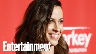 Alanis Morissette Jagged Little Pill Musical To Debut In 2018  News Flash  Entertainment Weekly [upl. by Annahsirhc]