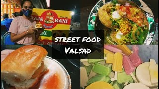 VALSAD STREET FOOD  RAJA RANI VADAPAV  PANIPURI  VALSAD CITY  FOOD VLOG  INDIAN STREET FOOD [upl. by Baiel]