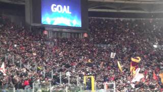 Francesco Totti goal and CRUVA SUDAS Roma vs Bayern Munich 11242010 stadio olimpico roma [upl. by Yhtorod]