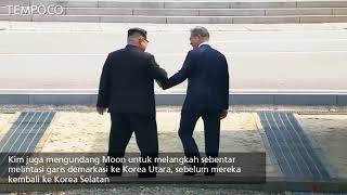 Kim Jong Un Genggam Tangan Moon Jaein Lewati Perbatasan Korea [upl. by Eevets461]