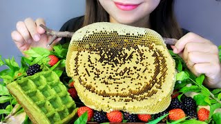 ASMR EATING HONEYCOMB WITH STRAWBERRY X MUKBERRIES EATING SOUNDS  LINHASMR [upl. by Rinna214]