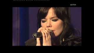 Björk  Live at Grünspan on Music Planet 2Nite full set and interviews  2002 [upl. by Siravat]