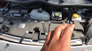 Coolant container location Smart ForTwo [upl. by Decima]