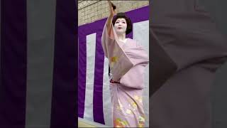 Beautiful dance of geisha in Gion Kyoto geisha japanesecultur kyoto [upl. by Ariajay510]