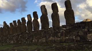 AMANECER EN TONGARIKI \ RAPA NUI \ ISLA DE PASCUA  CHILE [upl. by Worsham]