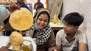 Rampur का Famous Giant Bhatura  Chole Bhature  SHABNAM VLOG 786  trending trendingvideo [upl. by Thursby]