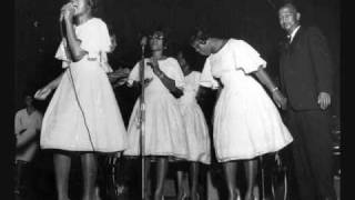 The Caravans feat Shirley Caesar quotGloryquot [upl. by Edythe]