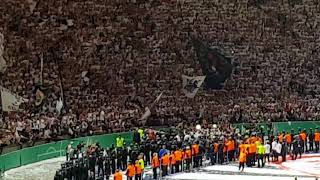 Eintracht Frankfurt Pokalsieg 2018 Fans in Berlin singen quotErbame zu spät die Hesse kommequot [upl. by Muryh]