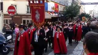 Défilé  82ème Fête des vendanges 2015  Montmartre  Paris [upl. by Westney]