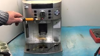 Delonghi Magnifica S чистка от накипи [upl. by Jarib]