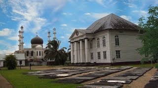 Religieuze gebouwen in Paramaribo [upl. by Fairfax615]