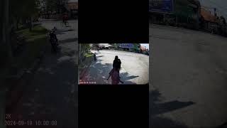 sopir truk tronton dipalak beberapa preman di Persimpangan Benda Kota Tangerang Banten dashcam [upl. by Carlyle958]