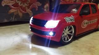 Mini amarok com som e xenon roda cromada 22quot na fixa [upl. by Dnomed]