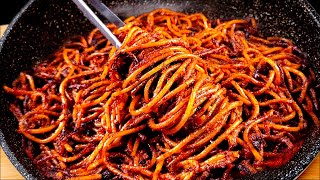 ITALIAN Chef Shares Killer Spaghetti Recipe That Breaks Rules [upl. by Pepper]