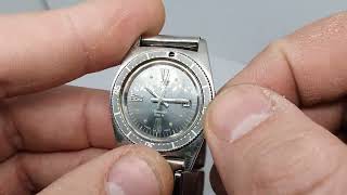 Vintage DUWARD AQUASTAR 200m watch Automatic date Swiss made [upl. by Arsi]