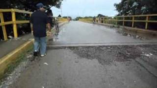 Puente vehicular Inundación de Juchitán 4 de sep de 2010 [upl. by Soule141]