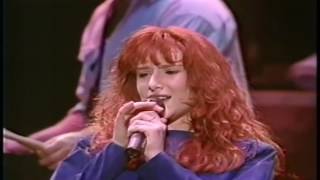 Tiffany  I Think Were Alone Now  Top Of The Pops  Thursday 28th January 1988 [upl. by Anirda109]