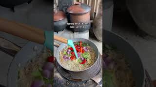 Nasi liwet slow cooker  Mak therrr traditionalfood makanantradisional [upl. by Aihsatal552]