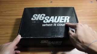 Sig Sauer SP2022 Unboxing  แกะกล่องปืน Sig Sauer SP2022 [upl. by Pacificas792]