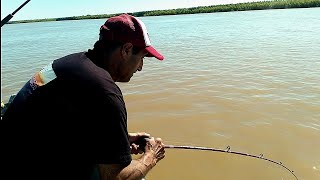 RAMALLO PARANÁ no falla canal viejo y puerto de bunge El chivo pesca [upl. by Eenafets525]