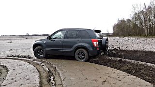 Suzuki Grand Vitara off road test [upl. by Naillik512]