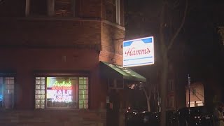 Chicago tavern forced to take town Hamms Beer Sign after 66 years due to permitting issue [upl. by Idolla]