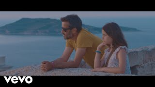 Daniele Silvestri  Tutti matti Official Video [upl. by Anele]