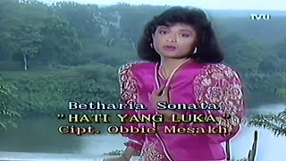 Betharia Sonata  Hati Yang Luka  Kamera Ria TVRI 1987 [upl. by Eisenhart297]