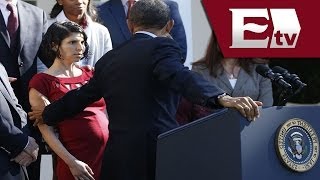 VIDEO Barack Obama interrumpe su discurso para ayudar a mujer embarazada  Vianey Esquinca [upl. by Deacon]