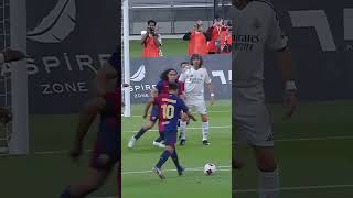 Hes still got it 🤙 ronaldinho fcbarcelona shorts legends [upl. by Gemmell]