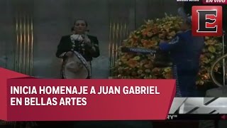 Aida Cuevas deslumbra en el homenaje a Juan Gabriel en Bellas Artes [upl. by Epps]