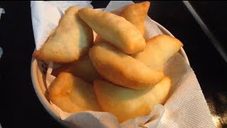 Panzerotti o frittelle pugliesi ricetta tradizione mangiar sano Monopoli Puglia Italia [upl. by Erinna88]