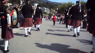 Fête fédérale des jeunes tambours et fifres à Savièse Parade 22  Sierre Pipe Band [upl. by Horatio]