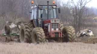 Fast and Furious ploughing International 955 [upl. by Sidman]