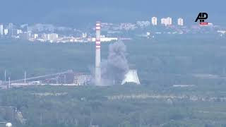 Experts detonate unexploded WWII bomb in premises of Litvínov chemical plant [upl. by Bang740]