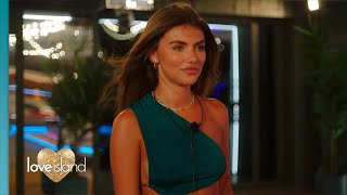 FIRST LOOK The boys get on job with bombshell Samie  Love Island Series 9 [upl. by Newman]