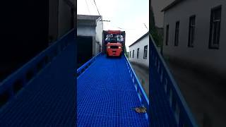 Container loading and unloading ramps by forklift [upl. by Aneet]