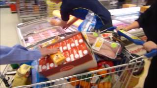 BraineLalleud  des courses gratuites au Lidl pendant 1 minute [upl. by Nivrae]