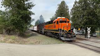 VERY RARE BNSF GEEP LEADING CN 510  Surrey BC Canada 19SEP23 BNSF GP39V 2984 Leading [upl. by Yatnoed]